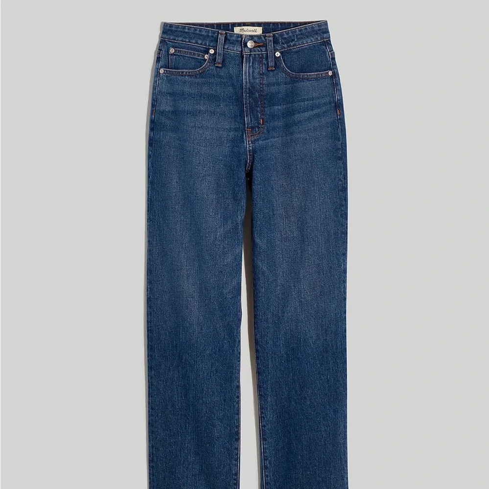 Madewell Curvy Perfect Vintage Straight Jean in Mayfield Wash - Picture 15 of 15